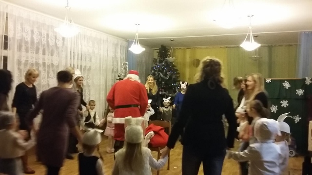 2015-12-14 ,,Kiškučių" grupės pramoginė popietė ,,Sukas Kalėdinis ratukas"